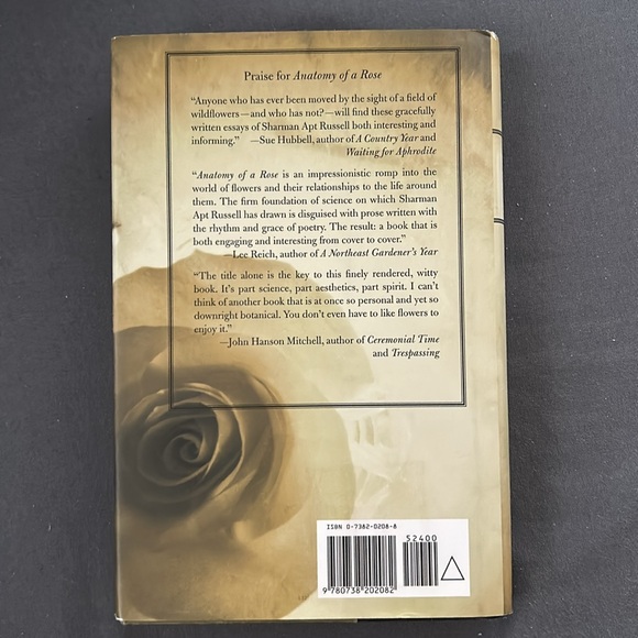 Anatomy of a Rose: Exploring the Secret Life of Flowers by Sharman Apt Russell - Picture 4 of 8